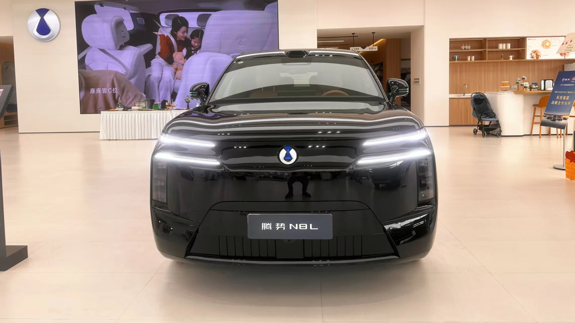 2025 Denza N8L PHEV 6-Seat SUV Interior & Exterior Immersive Experience