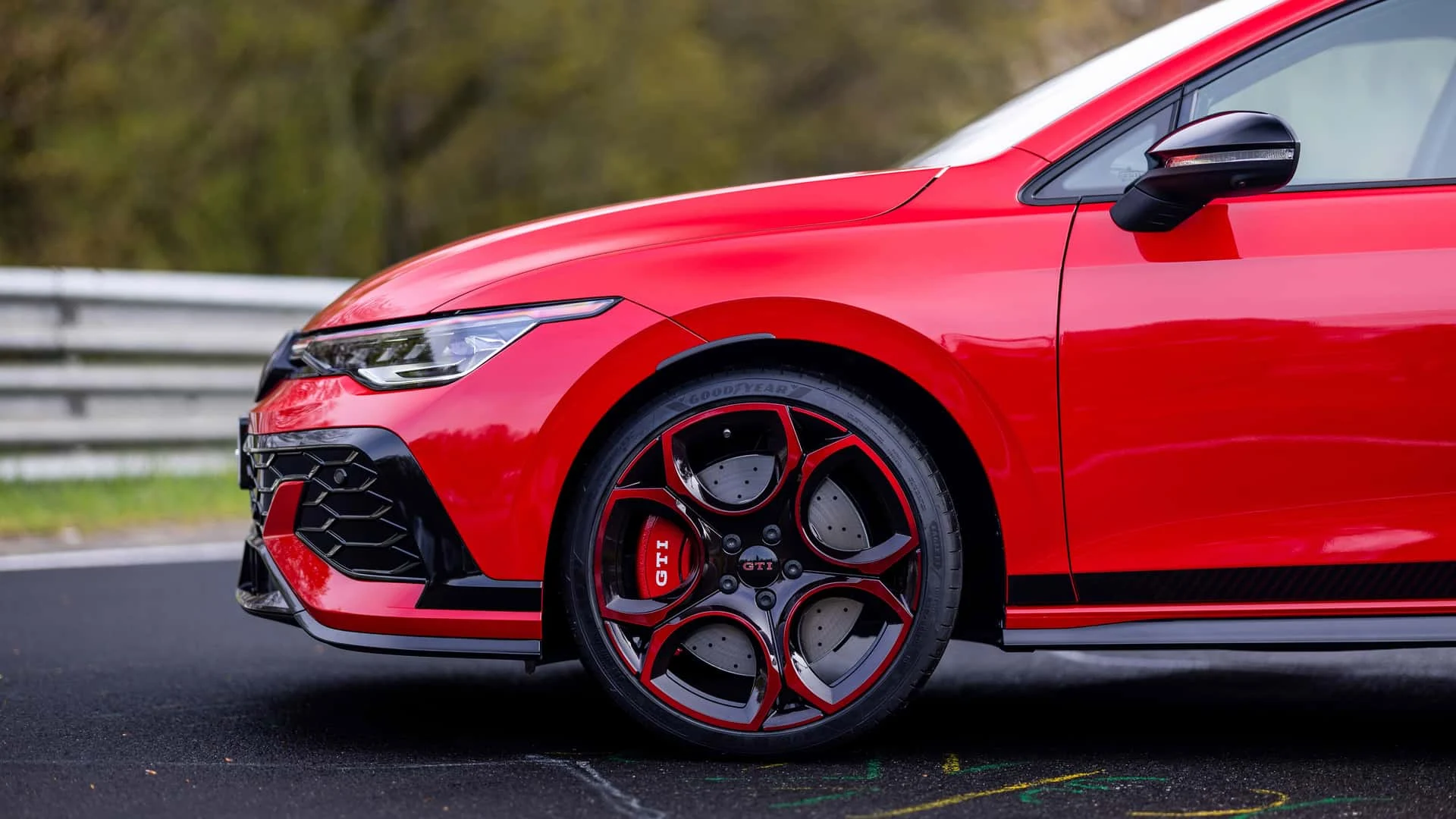 2026-volkswagen-golf-gti-edition-50-30