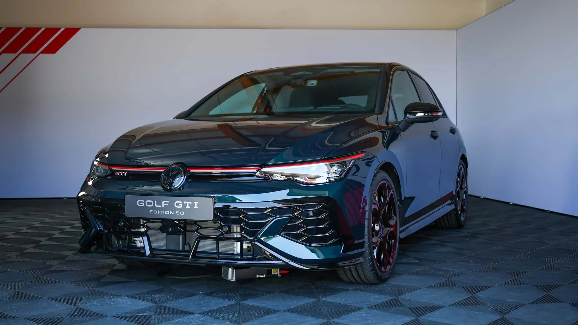 2026-volkswagen-golf-gti-edition-50-41