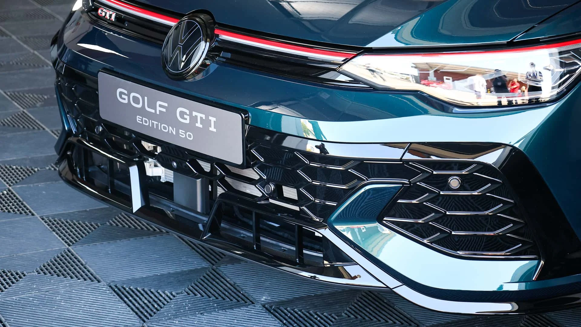 2026-volkswagen-golf-gti-edition-50-46