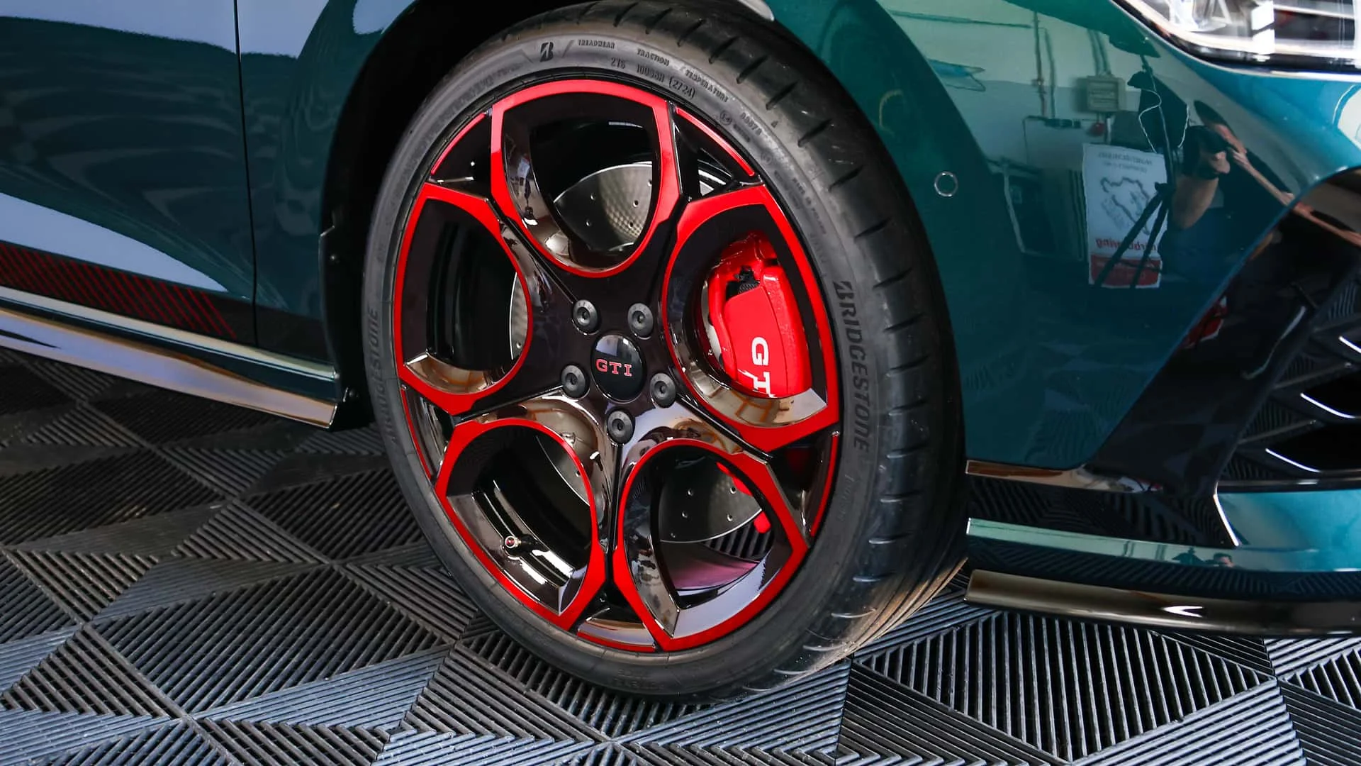 2026-volkswagen-golf-gti-edition-50-47