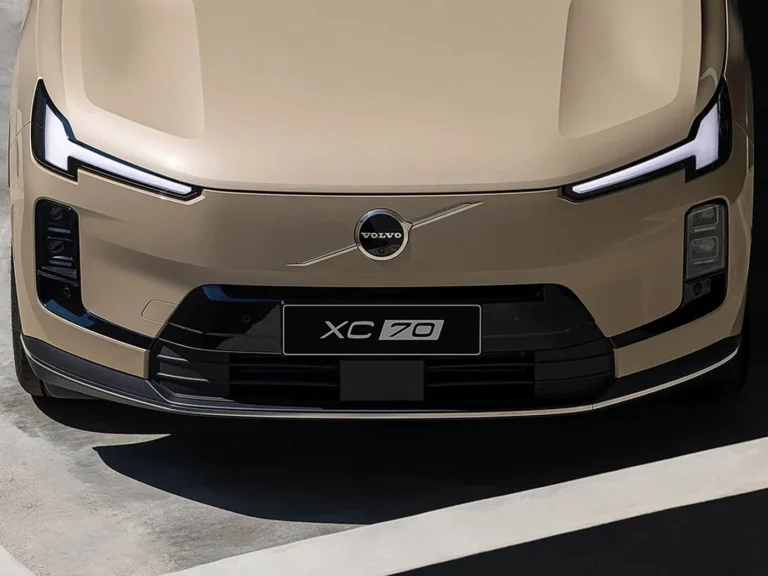 2025款沃尔沃XC70插混06