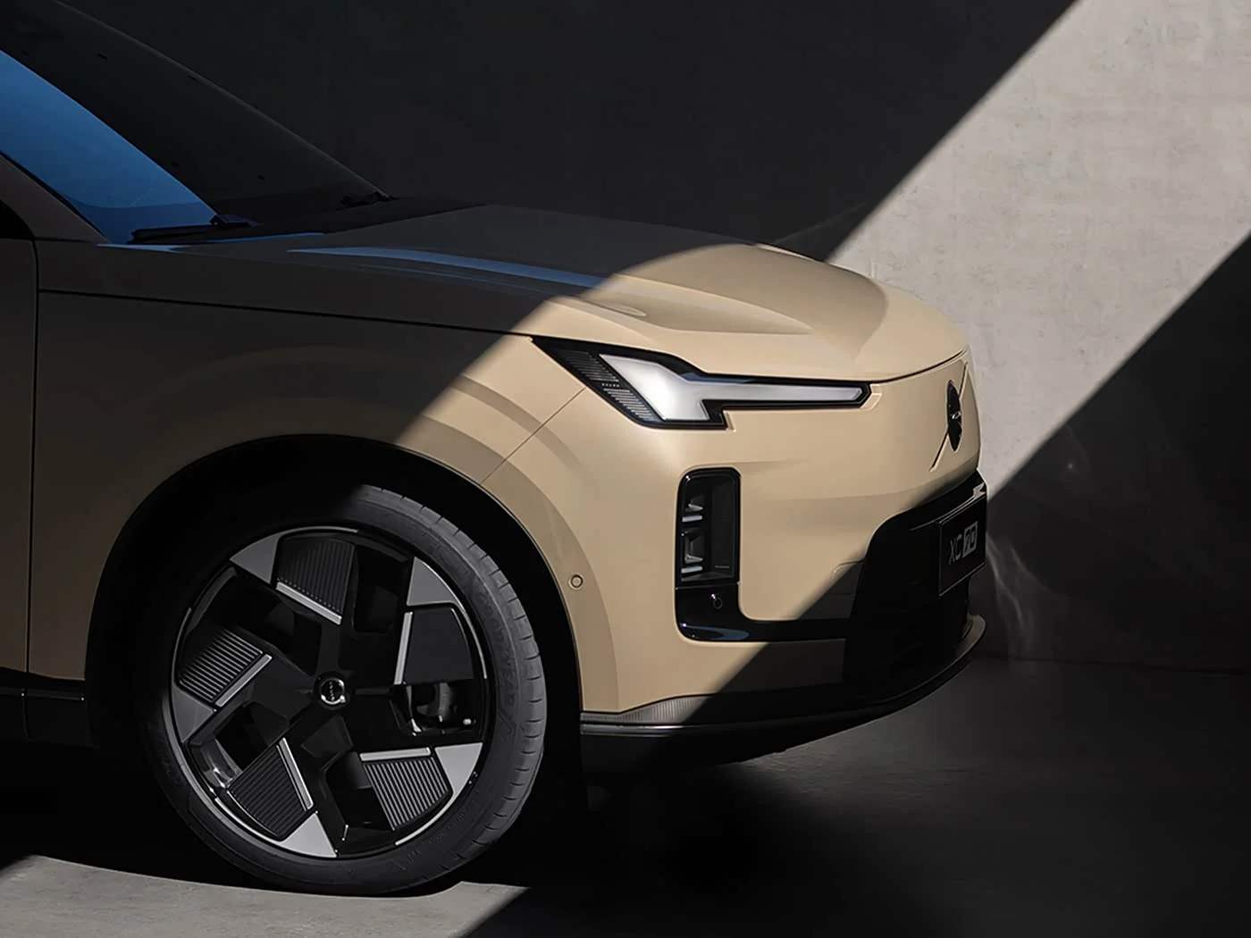 2025款沃尔沃XC70插混07