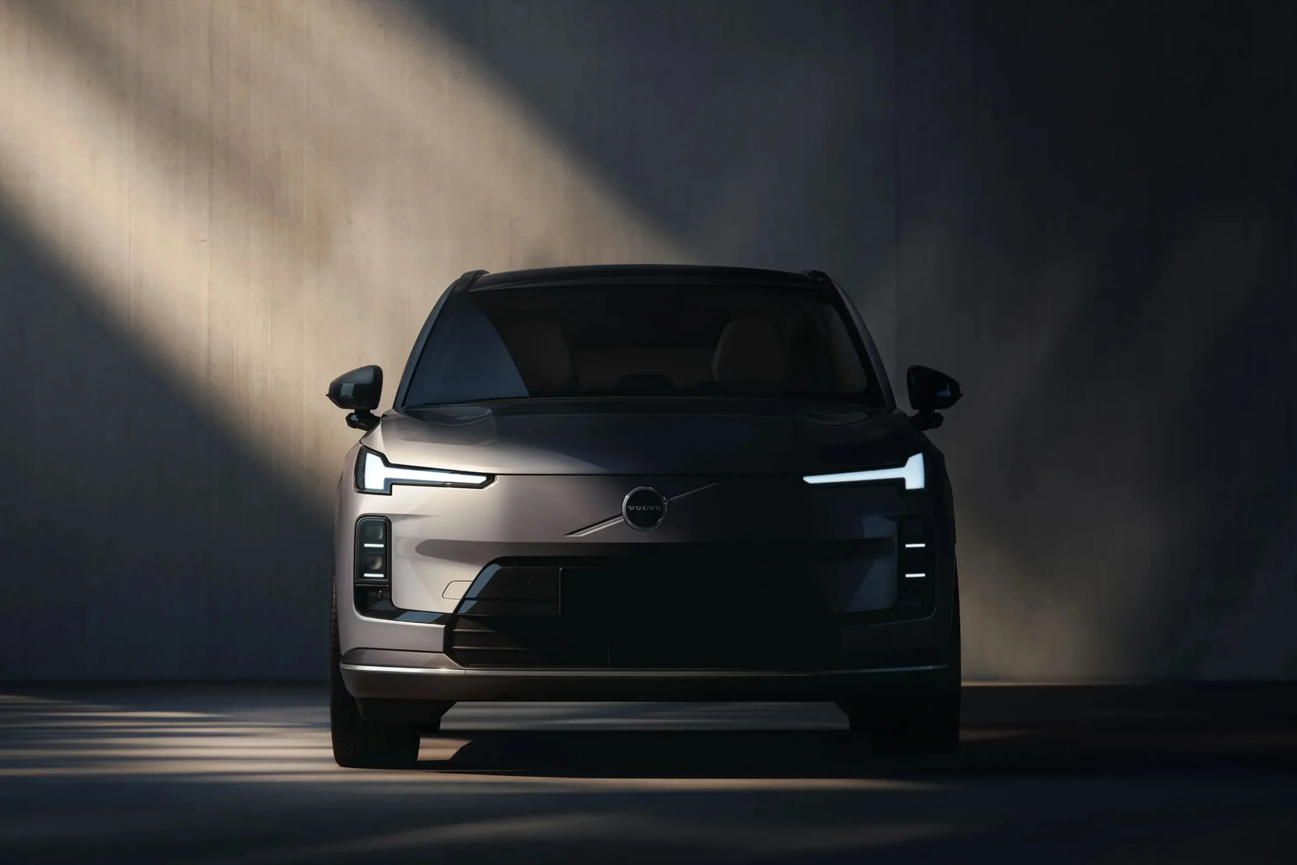 2025款沃尔沃XC70插混12