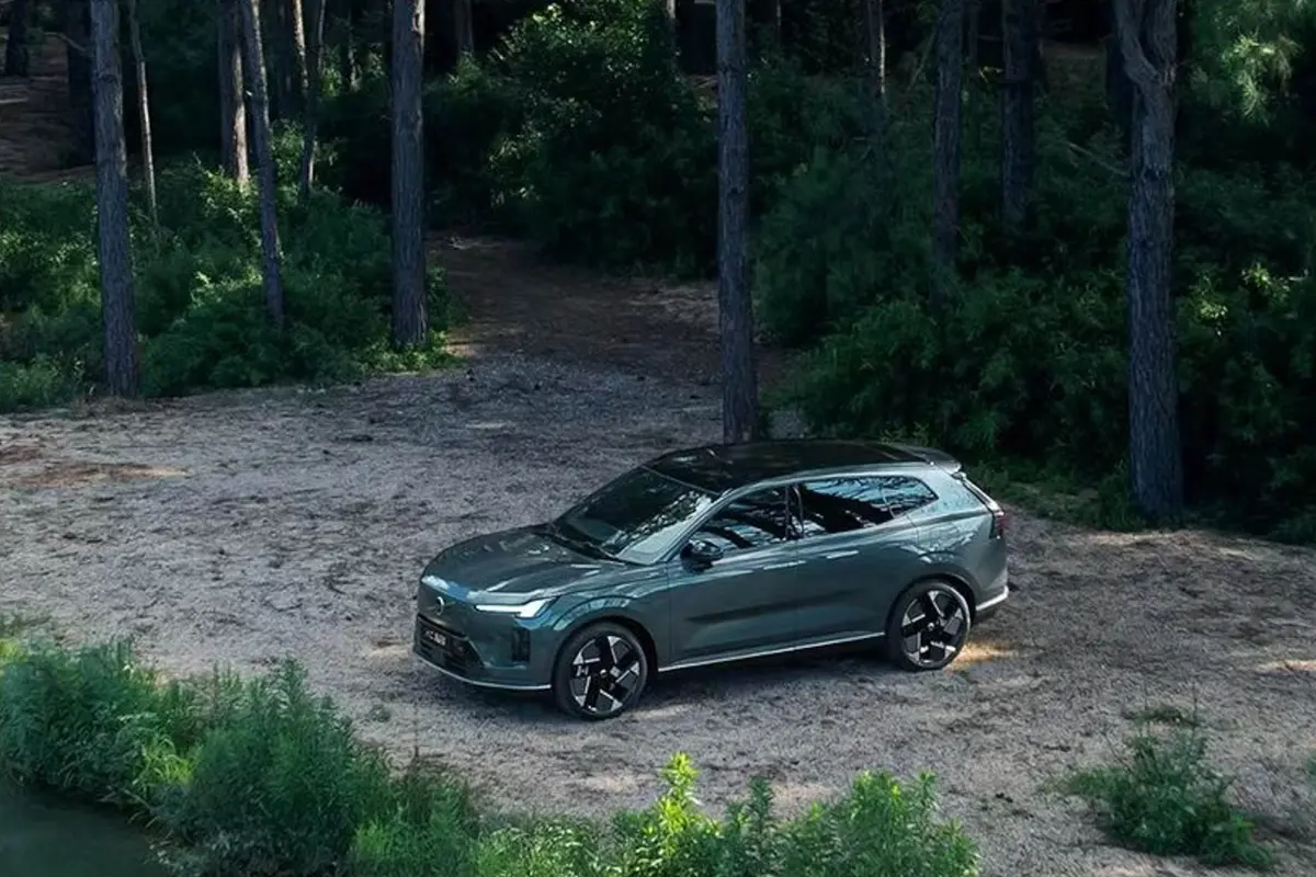 2025款沃尔沃XC70插混18