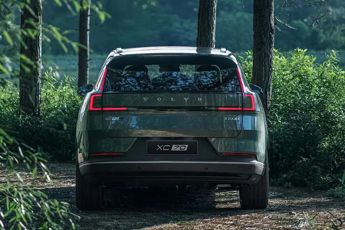 2025款沃尔沃XC70插混19