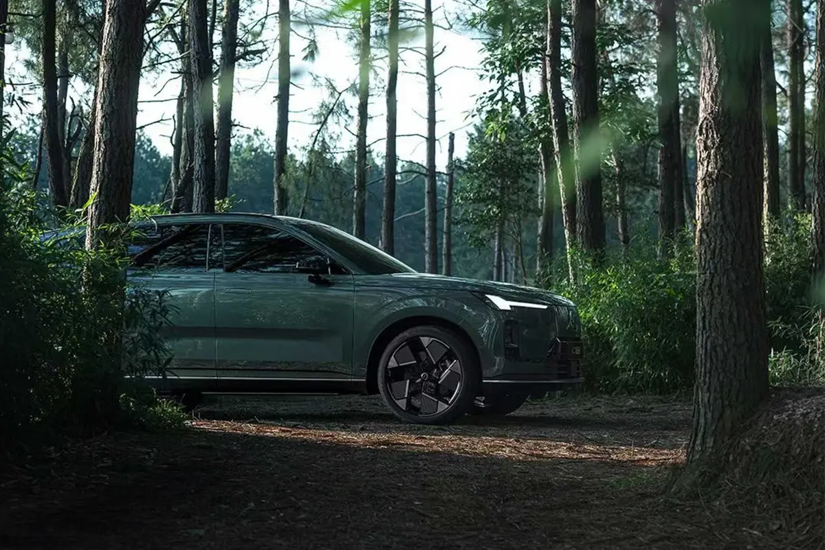 2025款沃尔沃XC70插混21