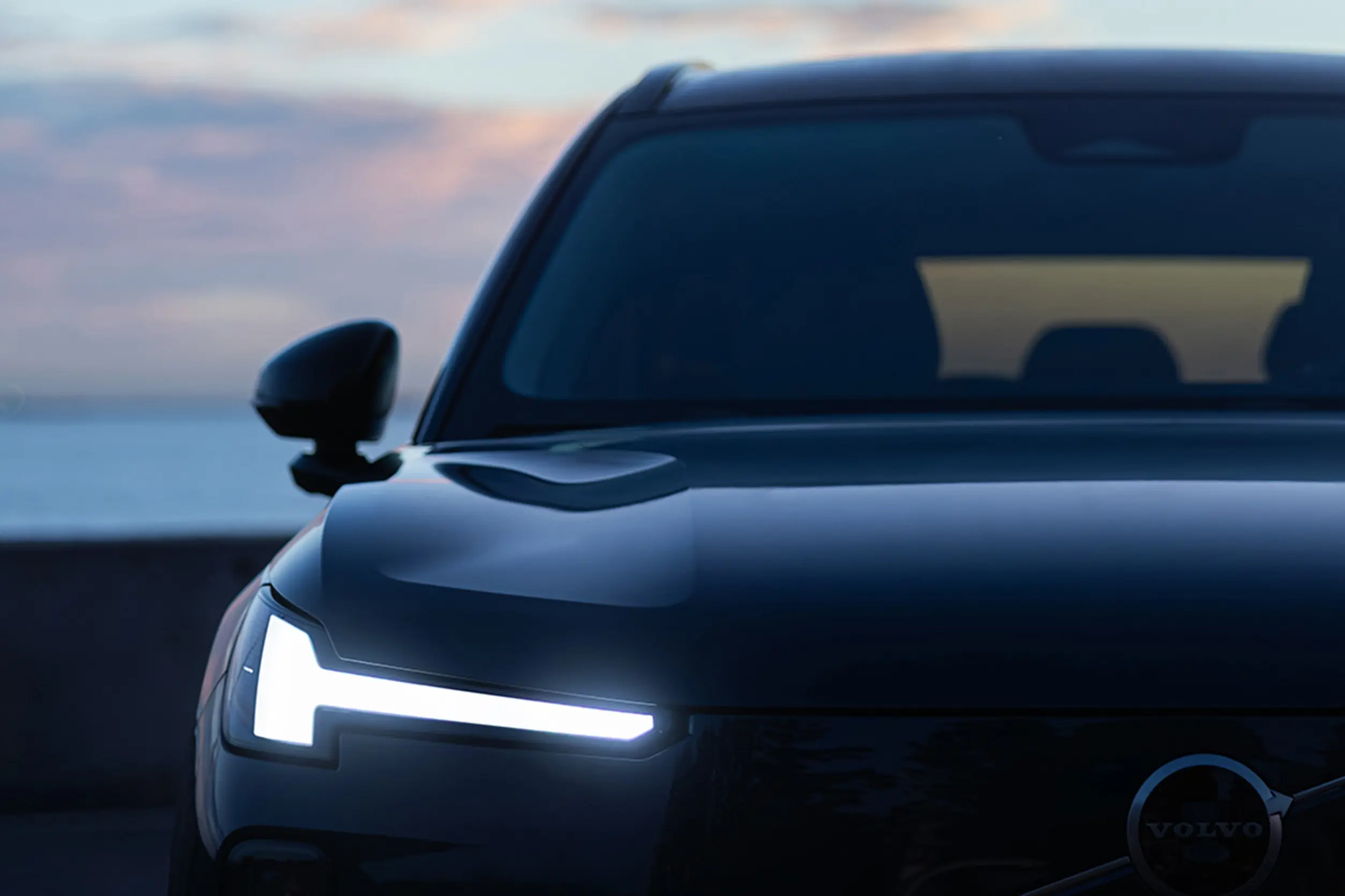2025款沃尔沃XC70插混版牛仔蓝02