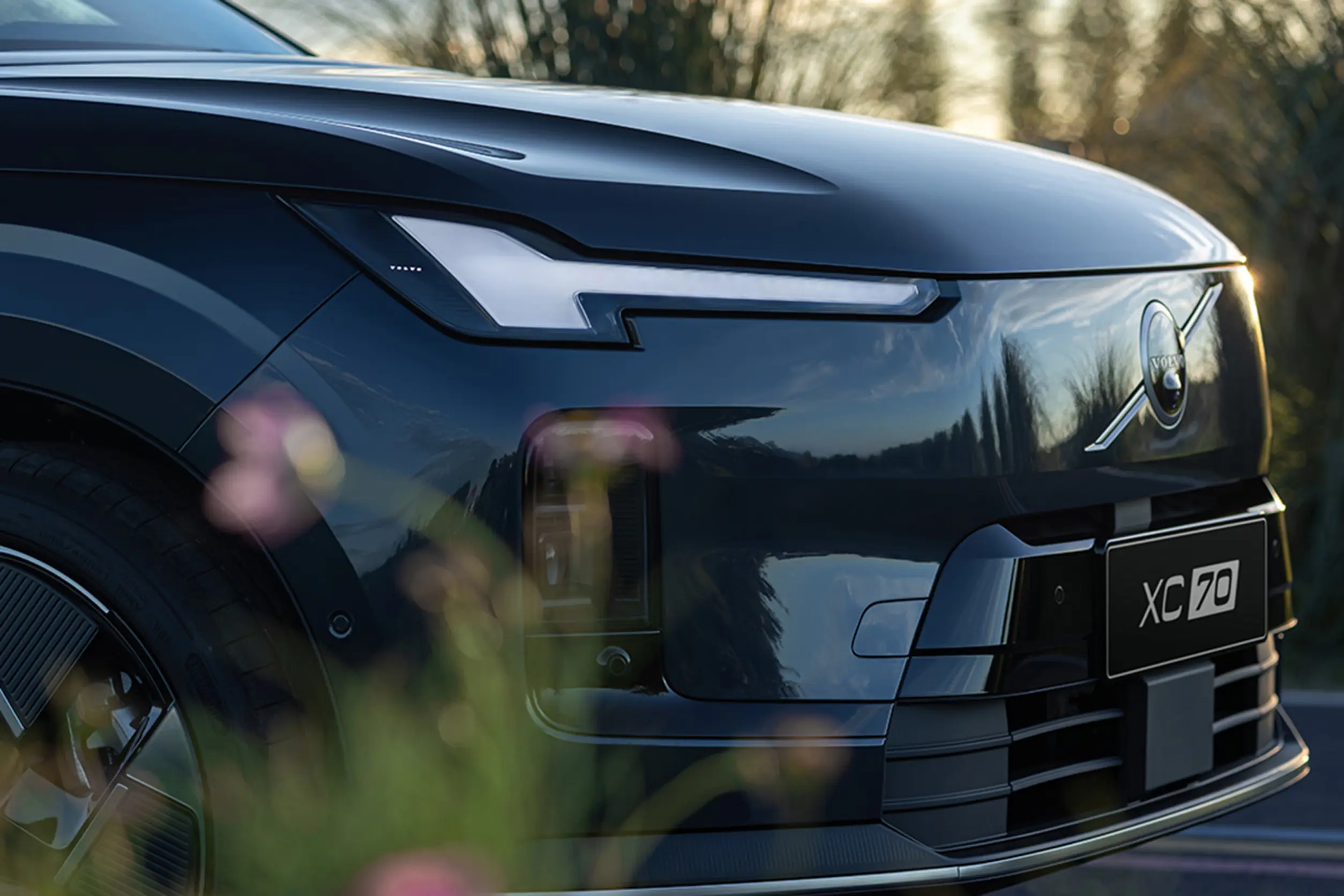 2025款沃尔沃XC70插混版牛仔蓝05