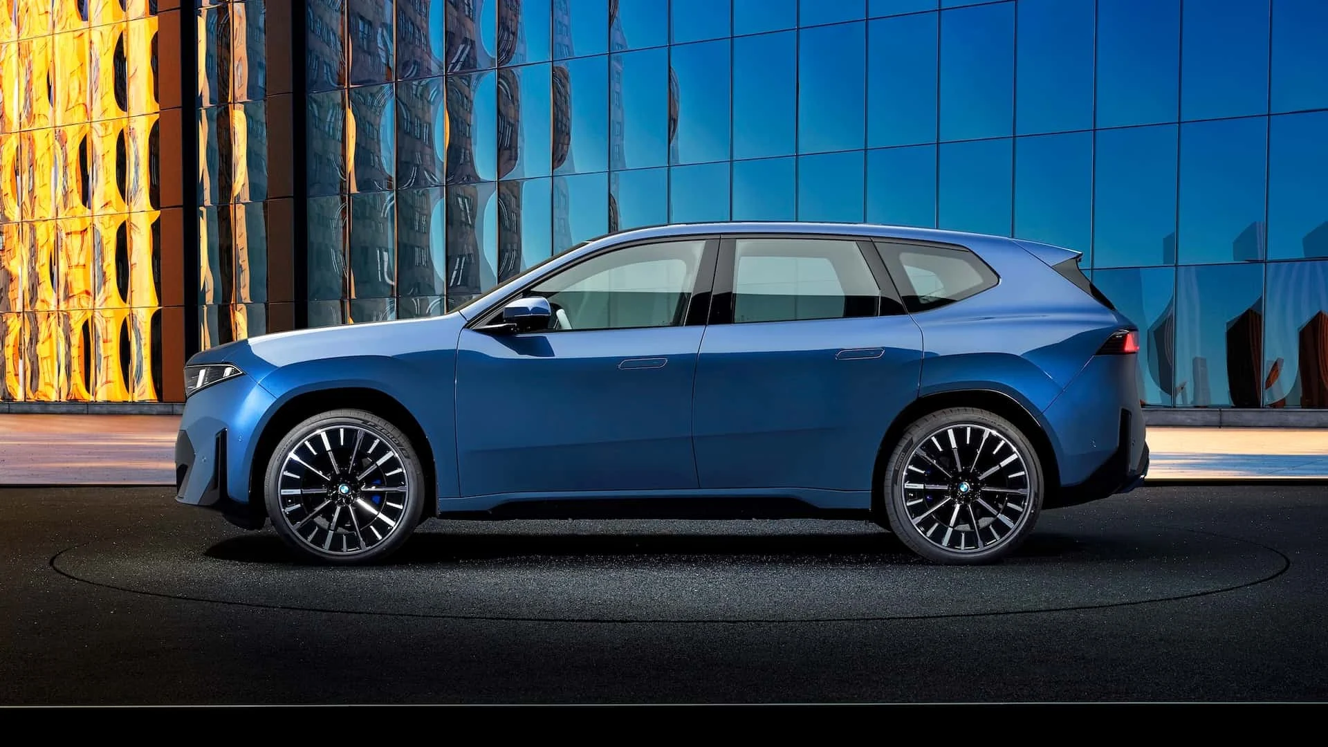 2026 BMW ix3-012