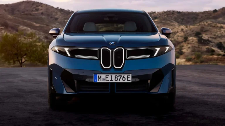 2026 BMW ix3-028