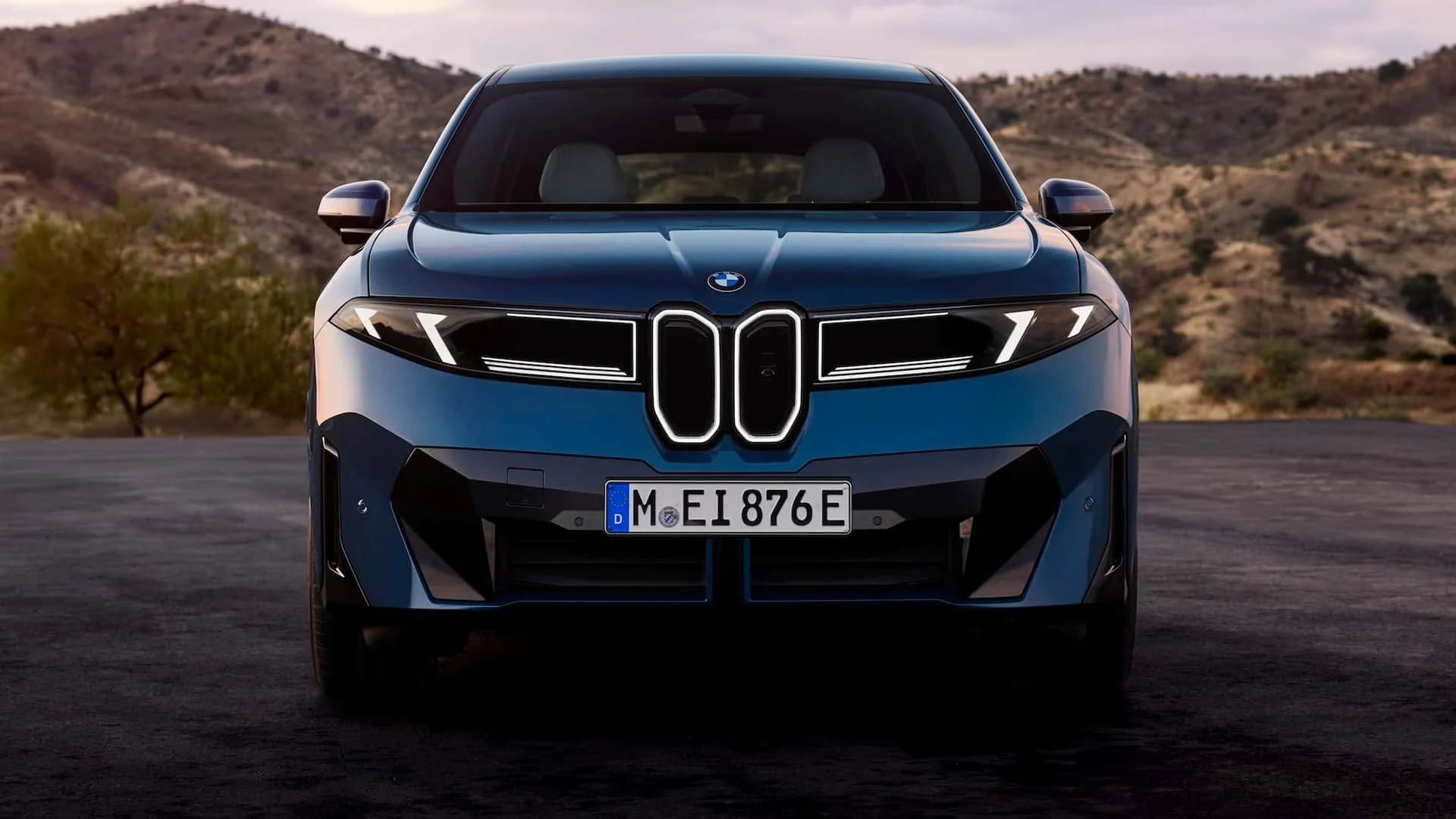 2026 BMW ix3-028