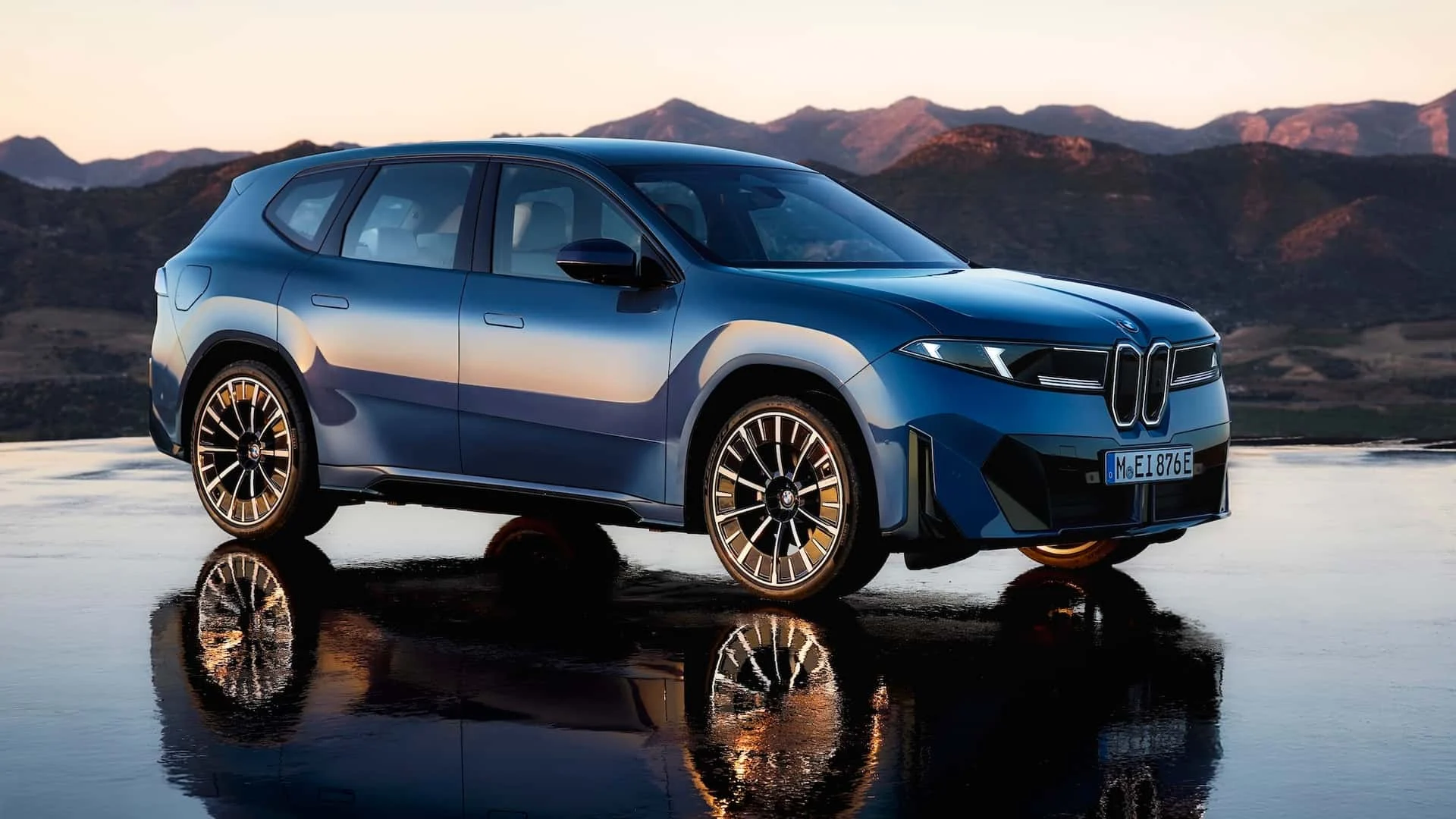 2026 BMW ix3-032