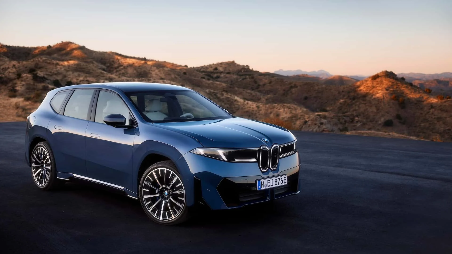 2026 BMW ix3-046