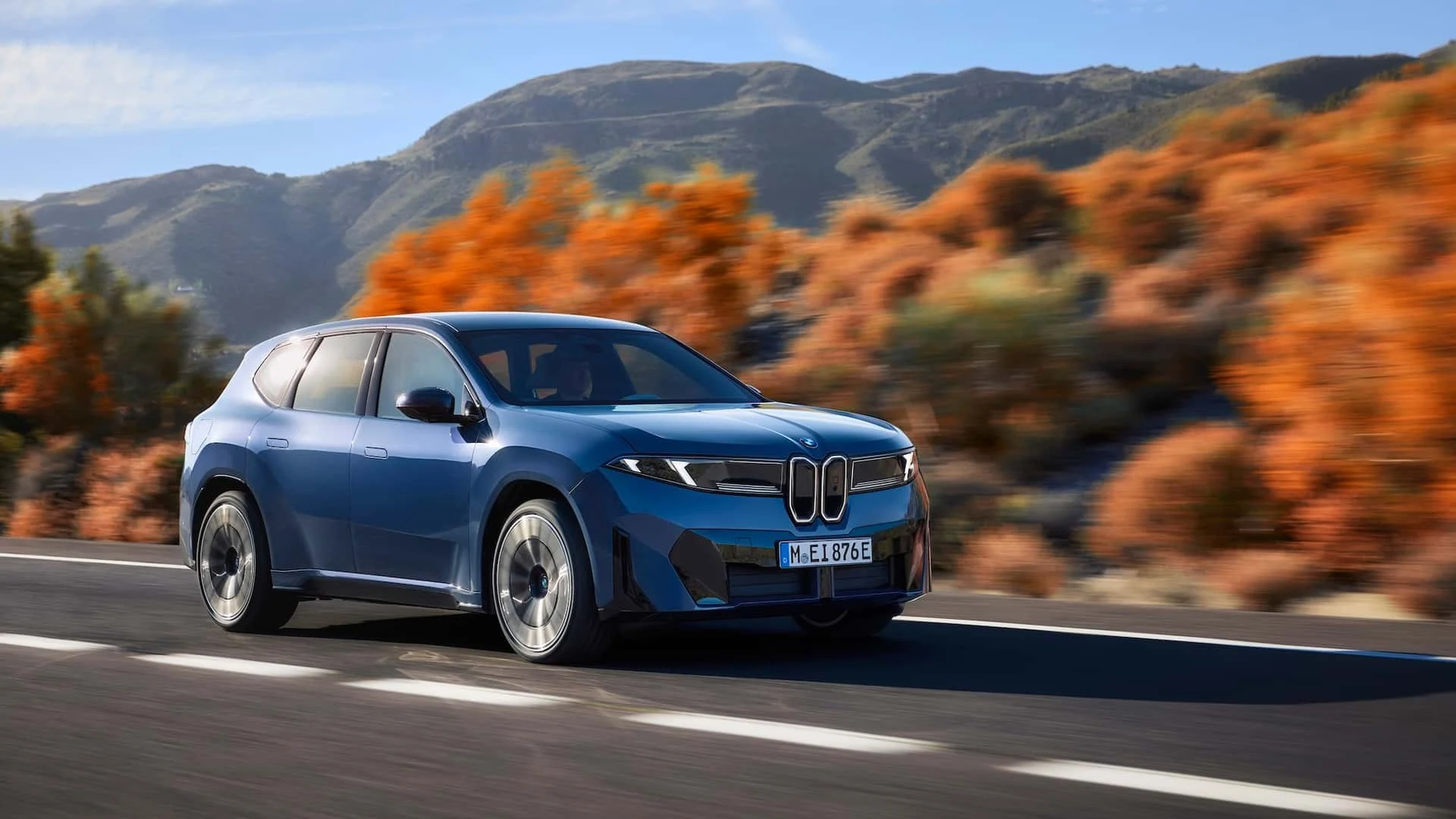 2026 BMW ix3-050