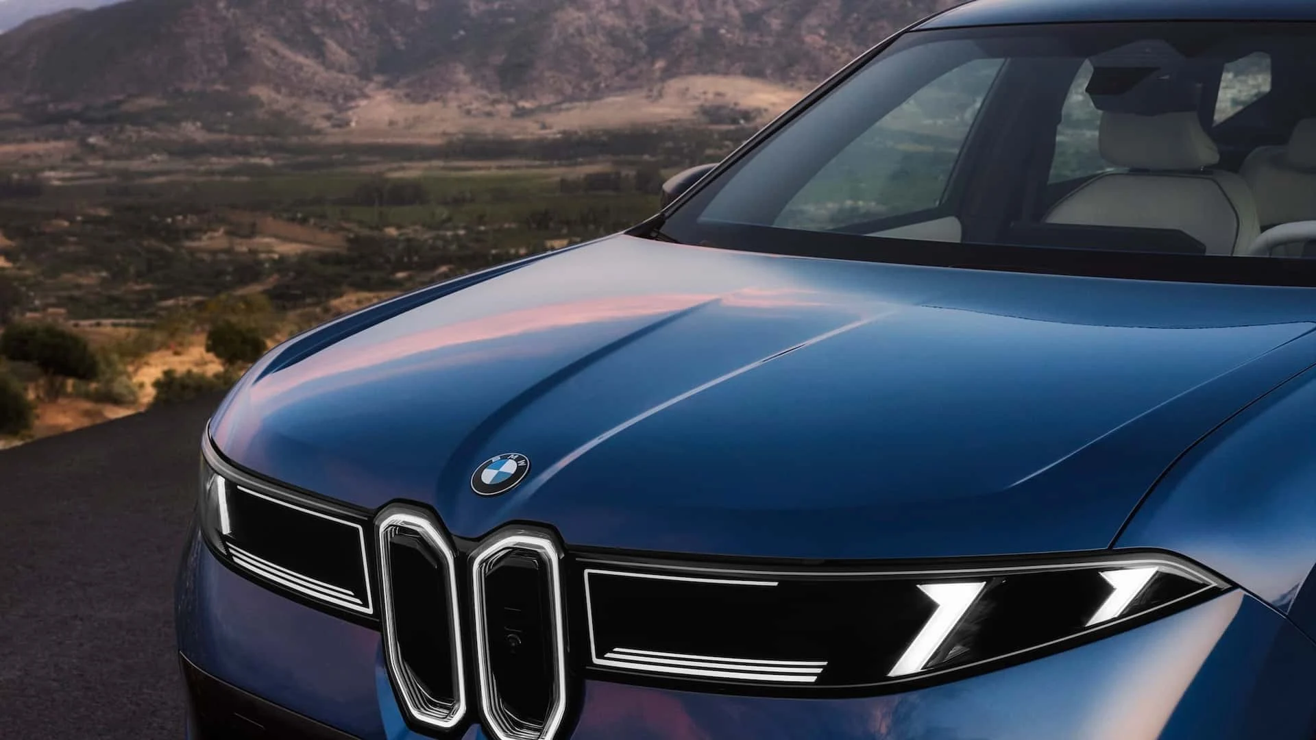 2026 BMW ix3-059