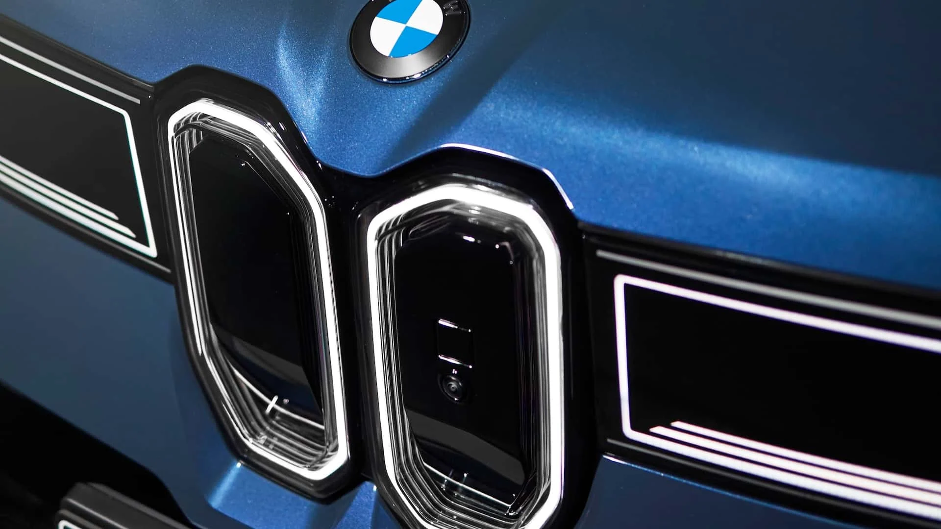 2026 BMW ix3-063