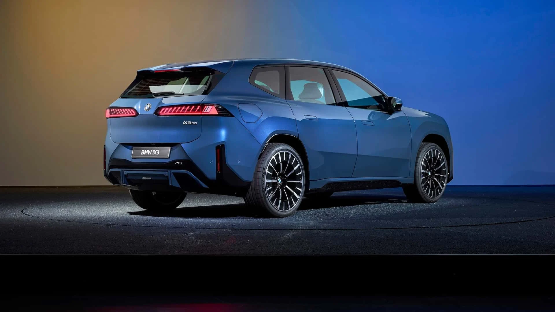 2026 BMW ix3-071