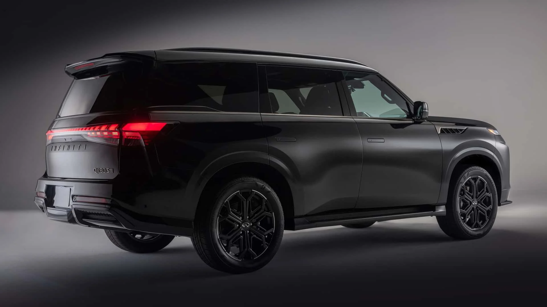 2026-infiniti-qx80-sport-05