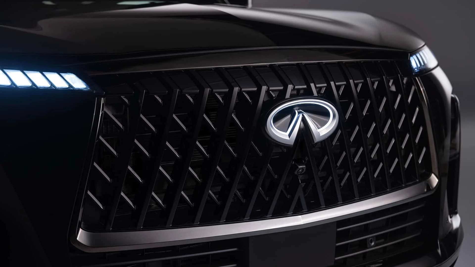 2026-infiniti-qx80-sport-09