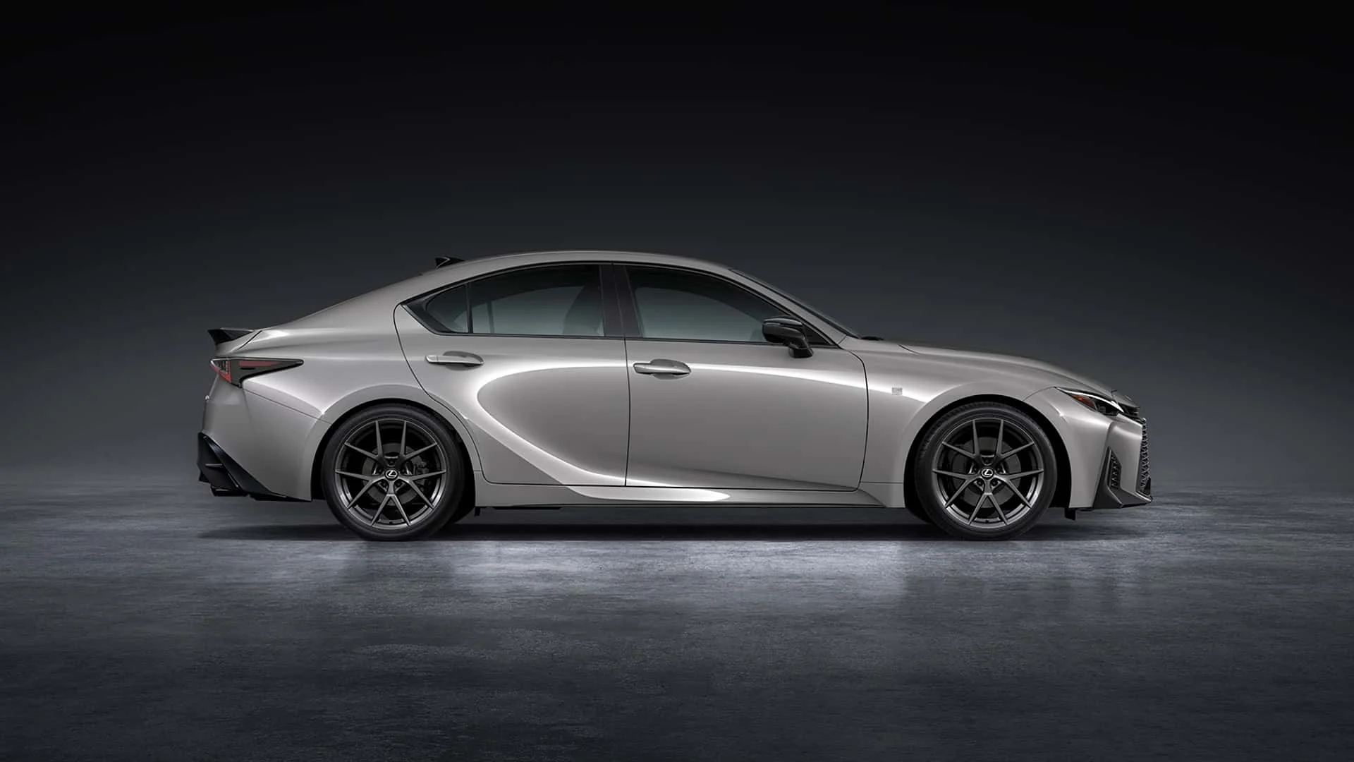 2026-lexus-is-02