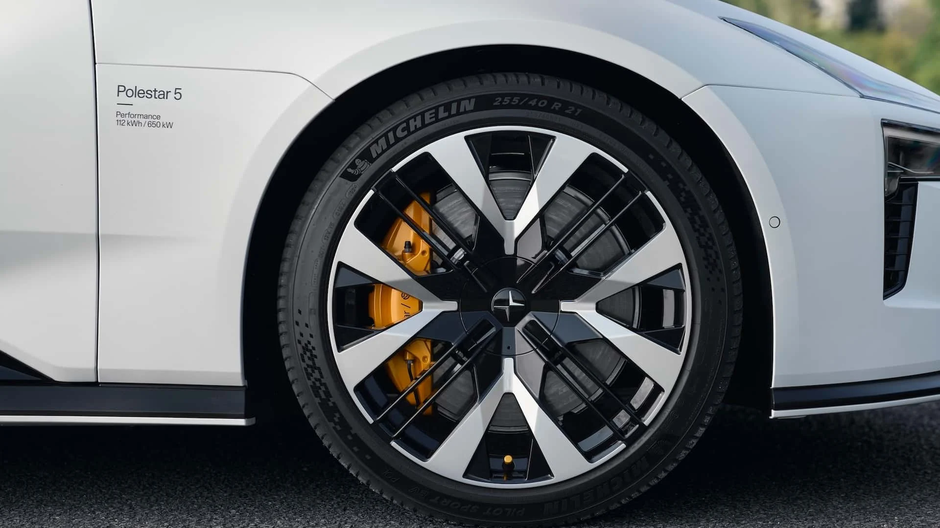 2026-polestar-5-12