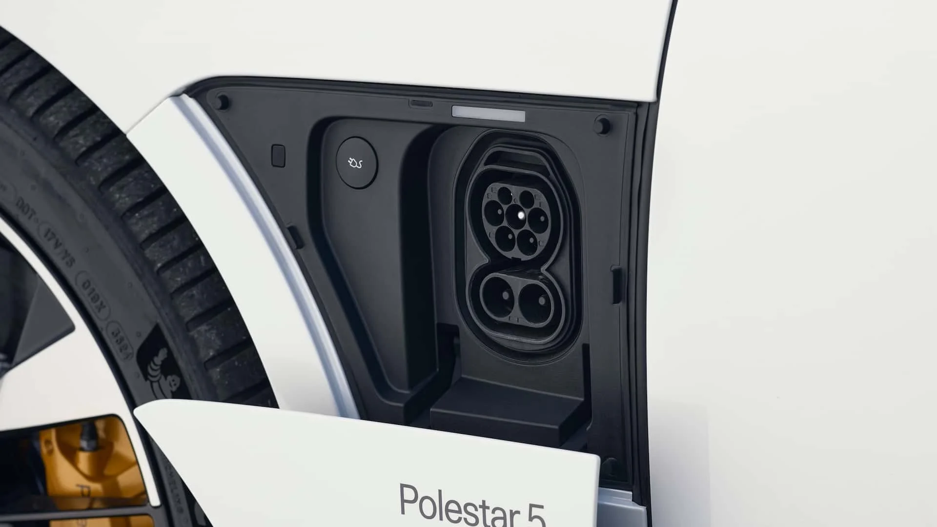 2026-polestar-5-18